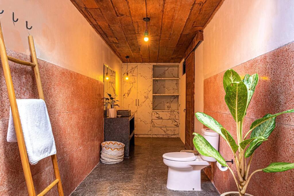 Berawa Canggu Stylish Joglo 3 Bedrooms Private Villa With Private Pool Екстериор снимка